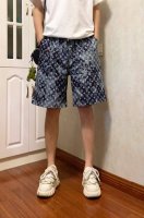 上新 Lv Louis Vuitton扎染纯棉水洗牛仔短裤 宽松版型 定制Lv纯棉扎染牛仔面料 重工扎染工艺 全棉牛仔品质拉满 订制Logo金属抽绳头 5公分松