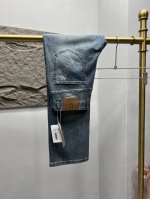 Dior* 2025早春男士丹宁阔腿牛仔裤！ 客供高级进口的丹宁原色面料，S特选日本冈山纯正13Oz 盎司牛仔布料，重磅环保植物酵素水洗工艺，G肌理有着淡淡的色