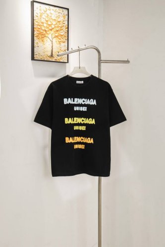 款号：Y149 Balenciaga巴黎世家印花短袖T恤男女款 280克纯棉双砂面料 所有面料均已提前做过缩水 品质第一 所见即所得 不会洗一次版型就有所变化的