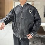 纪梵希 顶级版本 2025早春新款夹克外套 原版1:1订制五金配件全进口原版定制 欢迎专柜对比 超柔软 超级重工 面料做工杠杠的版型完美 注意面料超舒服 独家款