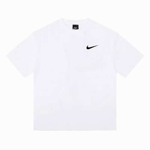 Nike耐克美式夕阳椰树短袖半袖T恤 采用230G双纱100%精梳纯棉面料 螺纹定织定染无色差！采用过肩拉条工艺，百洗不变形！ -采用高端印花，百洗不开裂！ 上