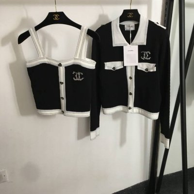 款号20252159 Chane*新款套装，小香Logo刺绣爱心纽扣长袖针织开衫+针织吊带背心，黑色，Sml， L码；肩宽37，胸围92，袖长64，长52；胸围