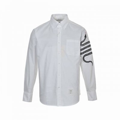 Thom Browne 汤姆布朗 25Ss 蛇年限定手臂四杠衬衫 衣身为定制16S双纱牛津纺，纽扣采用珍贵的贝壳扣，成衣水洗微做皱处理， Size:0-4