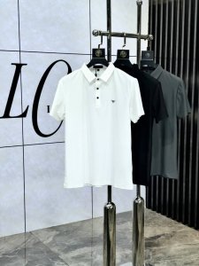 普拉达 Ss25春夏新款翻领polo衫 高品质珠地冰丝棉材质 雍容华贵的品牌风格 W客供进口面料 5做出来的衬衫也是版型垂顺挺括 并且还抗皱抗起球 贴身穿着也是