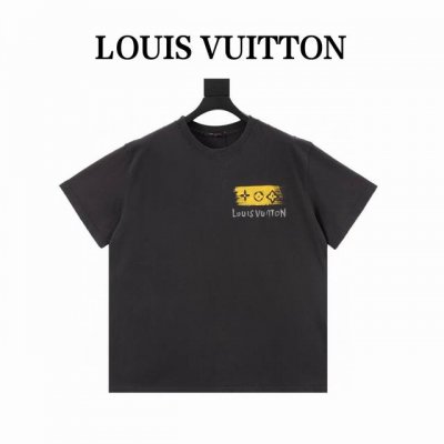 louis Vuitton 路易威登 彩墨渲染印花装饰短袖T恤 奢感休闲为一体成就最美最酷时装短T.开放型的设计灵感,大胆张扬不失个性.客供针织棉面料,具备相当