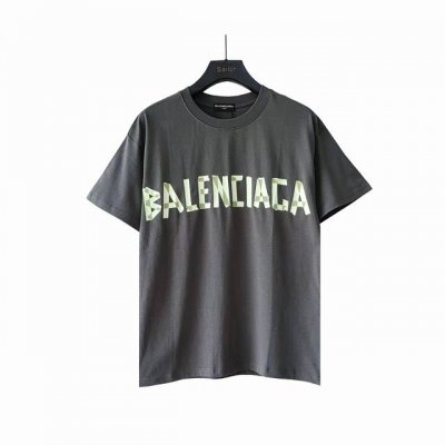 实拍细节图+尺码表 balenciaga 巴黎世家 前后Logo印花短袖T桖 纯棉柔软面料 对色定染面料 高水平印花工艺 搭配螺纹刺绣 简约大气 采用进口水浆材