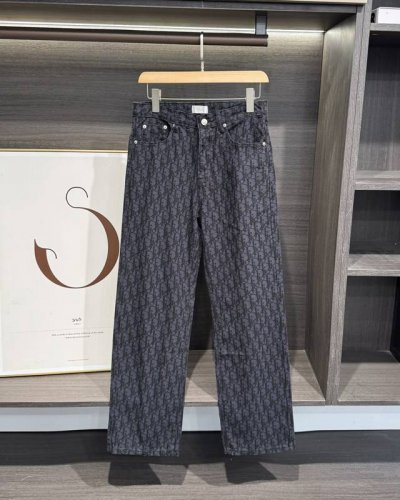 新品首发 Dior 迪奥 Ss 春季新品老花满印提花牛仔裤长裤 迪奥 作为时尚界的璀璨明珠 自1946年由法国时装设计师克里斯汀 迪奥 Christian Di