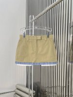 新款！最新Miu 25New 格纹领撞色卡其色夹克+半裙。尺码：Sml。外套 半裙