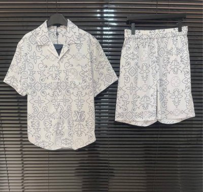 爆款套装V驴牌 25春夏新款 满印字母花纹印花 定制丝绸面料 高品质套装 码数：M-3Xl 套装不拆