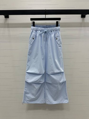 上新原单高端品质 Miumi*2025春夏最新系列！格子拼接直筒长裤！定制斜纹棉材质 质感高级 侧边翻盖口袋设计 工装风格尽显帅气格调 膝盖处工装压褶 凸显潮流