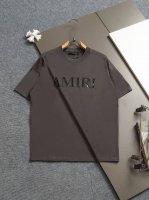 Amiri 阿米里 微宽版型Xs S M L 25Ss最新最顶级 及简Logo 设计感十足最顶级的品质专柜原单短袖，顶级制作工艺进口面料，专柜款独特设计，采用进