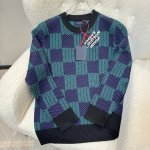 Louis Vuitton路易威登 Lv 24秋冬新款格子毛衣 选用100%全精梳棉纱纱线 织片采用价值47W一台的德国进口斯托尔14针超细机器进行编织 参照原
