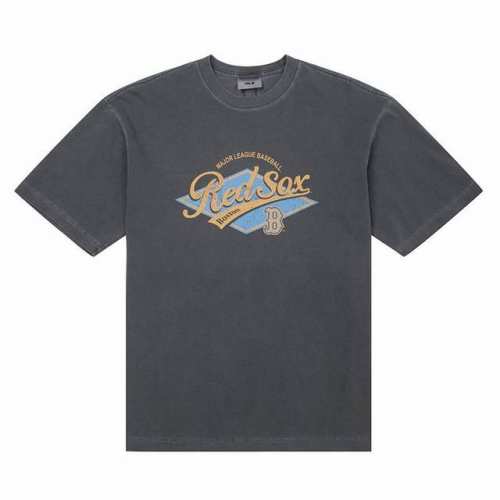 高端品质 Mlb Ny洋基队 张凌赫同款 复古胶片款 Ny新品时尚复古胶片印花学院风圆领套头短袖T恤 男女情侣同款，面料采用纯棉双纱，面料亲肤舒适透气，触感细腻