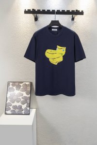 顶级版本 款号K461 Loewe 罗意威25Ss数码直喷T恤短袖 蛇头图案:以灵动的蛇头为设计灵感，寓意吉祥如意、步步高升，为新年增添好彩头 白墨多色密网点数