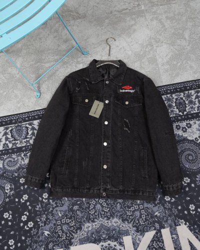 款M552 巴黎世家 balenciag巴黎世家可拆卸羽绒棉服经典前后精密刺绣情侣款高品质牛仔外套夹克 巴黎世家牛仔衣件件经典 3D工艺牛仔外套酷得有点过分了