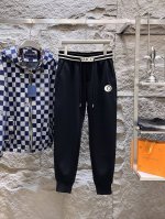 古奇 顶级货品 2025早春新款休闲裤！官网同步发售。品牌经典Logo休闲裤 ，定制面料，舒适度极好，手触感强烈。辨识度极高，完美品相工艺。 尺码：M-3Xl
