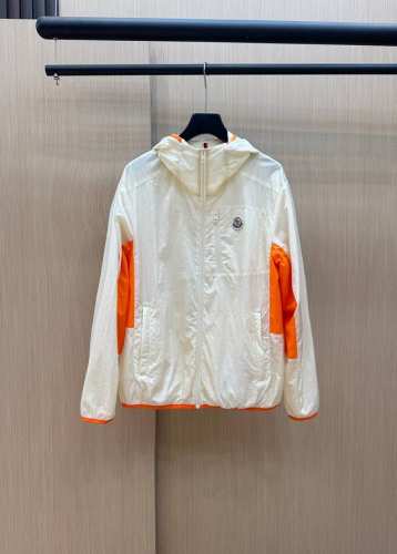 主推 Moncler早春款2025最新款时尚设计师款夹克外套.处处细节显工艺足够的高级 结构性剪裁的设计改变来展现男士多样的形象变化，修身利落、剪裁合体，满足时