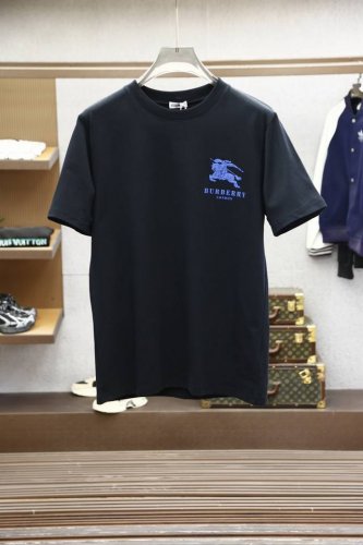25Ss夏季新款系列！男士圆领短袖T恤，克重260 高端潮牌，独特的设计风格，最新的满印3D数码.永远的经典男女同款，随意穿搭。上身巨好看，随便一搭都可以炸街。