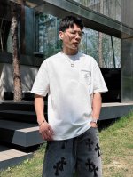 芬迪 2025春夏新款首发专柜最新款短袖圆领T恤 高端订制 设计前卫时尚！品牌Logo重工艺设计 高端定制丝光云朵棉面料.手感柔软.穿着舒适.专柜级别精致车线.
