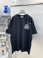 mon*蒙口 2025夏季新款泼墨经典印花徽标大幅字母Logo最新品短袖 Dd 专柜同步有售，原单狠货，时尚进口原版科技面料，上身舒适透气，原版定制五金辅料，上
