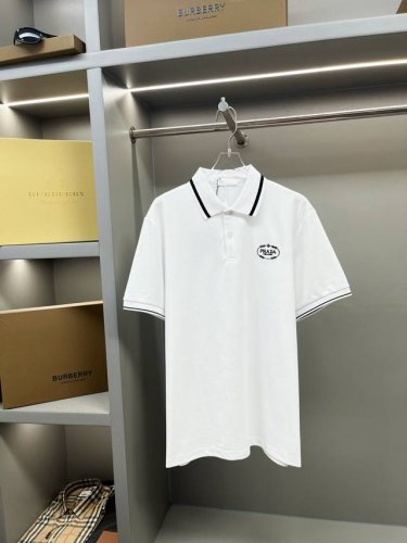 prada 普拉达 刺绣新款polo衫 原版面料 官方同款 采用210克纯棉珠地面料，定制 同缸染面料 手感非常舒服爽滑 版型挺阔有型 一线品牌代工厂p出品 进