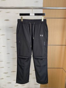 Y32025Ss春夏新款新款男士工装休闲裤、商务休闲款！！重在面料！婴儿肌肤般的柔滑！！客供定织料，入手便知极具柔滑面料，手感柔软亲肤，上身挺括有型，表面又有着