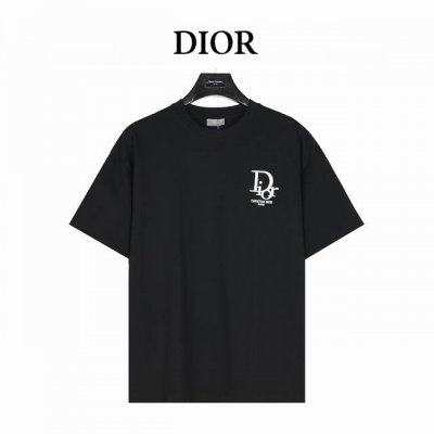 Dior 迪奥 25Ss 贴布老花字母刺绣短袖T恤 客供高克重定织260G32织双纱棉面料制作 面料手感扎实垂坠，亲肤透气， 具有良好的吸湿透气性 并且自带挺阔