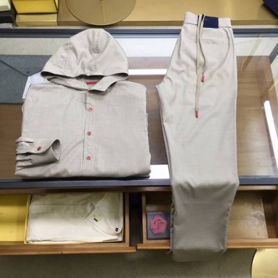 新品套装衣服 裤子 Kiton 拆卖 2025 顶级品质 专柜官网同步发售！辅料全部原版定制出品，贸易公司真品订单。高级定制进口面料，以天然植物纖維提炼出来，比