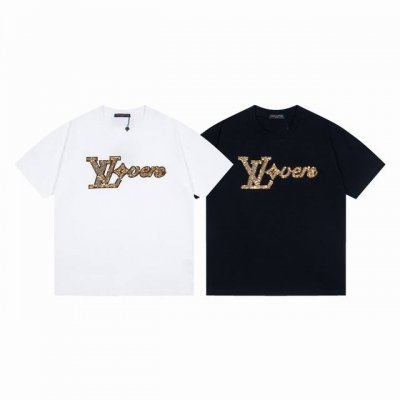 款号 Y148 louis Vuitton 路易威登珠片彩色字母串珠刺绣亮片圆领短袖 重工刺绣亮片区别市场通货 料采用 %进口棉 高密度进口270克重面料 高温