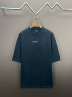 高端品质 巴黎世家Balenciaga 原版高克重纱纯棉面料 绣花 手感滑爽 L极度舒适体验 十足的高级感 都保持奢华高贵的特有的视觉质感. 颜色 黑色 码数