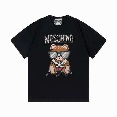 p100 Moschino 莫斯奇诺 2025新款 超萌系列 墨镜熊字母Logo 男女同款 短袖T恤 ·定制300克100％双纱纯棉面料 ·定染32支双股螺纹