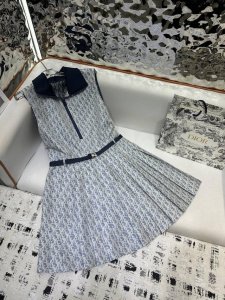 dio* 25Ss新款连衣裙 提花面料 时尚百搭 单色三码Sml