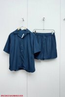 上衣 裤子 L925 Dr 迪奥 桑蚕丝和棉质混纺提花面料 Obliaue提花 这款来自二零二四沙滩装限定系列，突显经典的Oblique印花。采用绿色桑蚕丝和棉