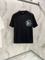 p210Dg 25Ss夏季新款手绘短袖T恤！专柜同步，每一件都是纯手工画制而成.独特的Logo 个性艺术系列全网独家首发 百搭款细节处理完美240克纯棉面料十分