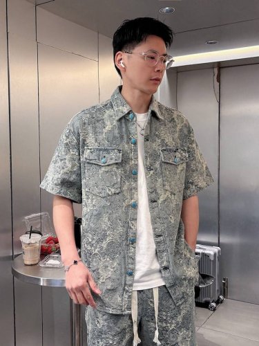一套 驴家Sottfrunk系列提花牛仔短袖套装 Lv 夏季新款路易*登 Sottfrunk系列提花牛仔短袖套装，高端版本！专柜定制最新面料，定织定染的洗水牛仔