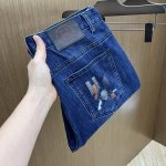 新款 Her 2540春夏新款男士休闲牛仔裤，顶级品质！渠道订单，官网同步出售！！原厂订制牛仔全棉材质！适合休闲 正装各种搭配～日常通勤的极品！！Bok尺码:3