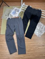Arc'teryx始祖鸟 轻量 透气 男子 速干长裤 都市机能轻量化弹力工装登山短裤，防泼水 透气 四面弹兼备的科技面料，让您在运动中获得舒适感。 这款轻量.耐
