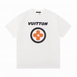 Lv 25Ss春夏新品 大Logo印花短袖T恤 三标齐全 采用高克重克重纯棉面料 手感非常舒服 Os落肩版型 超级百搭的一款 螺纹领口不松垮 高温固色 通肩拉条