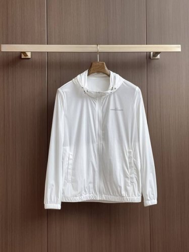 马吉拉 2025春夏新款男士防晒服轻薄外套，独特订制防晒科技面料，结合凉感涂层体感清凉不闷热，出汗后速干，适合夏季户外活动。 轻量透气，舒适度高，超轻便携，可折