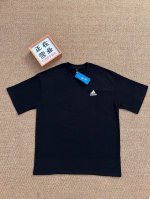 顶端刺绣品质阿迪达斯Adidas 三条杠短袖宽松男女同款情侣款 采用抗菌2 克新疆长绒棉重磅面料 透气舒适 怎么洗都不起球透气轻柔的短袖，让您穿着舒适一整天！