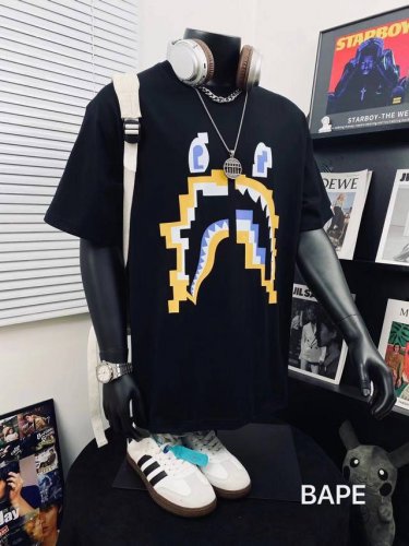 bape Summer Camp鲨鱼涂鸦猿人头重工艺印花圆领短袖 高版本 猿人形象 260克优质高织纯棉面料 双纱精梳 质感柔软官网发售款 超级推荐 超人气单品