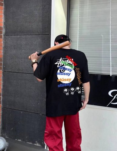 stussy 斯图西街头涂鸦圆领短袖半袖T恤 面料采用260克纯棉双纱食毛面料 双线二本针压线 久洗不变形 原版定制三标 高端进口印花 随意水洗 情侣可穿 男女