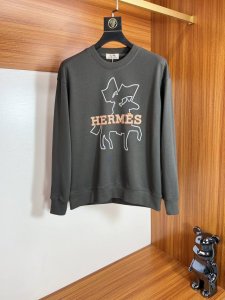 支持年后 P260Hermes 爱马仕 2025秋冬新品 三标齐全 重配立体滴胶工艺 380G情侣款圆领纯棉卫衣 好货不用过多介绍 看细节 专柜码数 M-Xxx