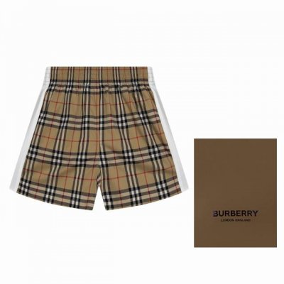 Burberry爆款！ 太好看啦马上入手不要犹预、巴宝莉短裤里面最爆的单品！ 原版100%聚酯纤维斜纹面料，干爽透气又比真丝更加实用耐穿完美不可多得一款经典卡其