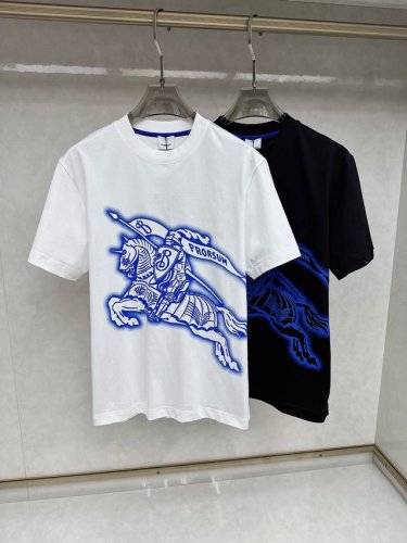 巴宝莉 2025早春新款男女同款短袖T恤，！定制专属纯棉面料，定制原版工艺螺纹，胸前重工字母Logo工艺设计！简约大方，从容百搭，档次极高，完美融入时尚还有风情