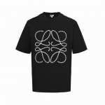 loewe 罗意威 25Ss 刺绣徽标Logo短袖 面料采用32支双纱260克高克重纯棉面料 厚织感加上紧密纺纱工艺，不会影响Tee的透气性，成色的饱和度很高