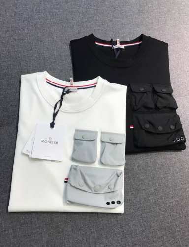 新品 -Mon家族男士时装款圆领短袖T恤，顶级贸易公司货，纯正血统品质，25年春夏新品，官方同步，明星级热卖单品！ 极符合M家美学基调的一款T恤，造型设计画风完