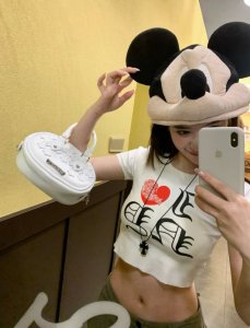chrome Heart* 辣妹短款T 爱心印花字母Logo上衣 白色上衣就是夏天的刚需 清爽好搭配 修身版型 超显比例 Sml