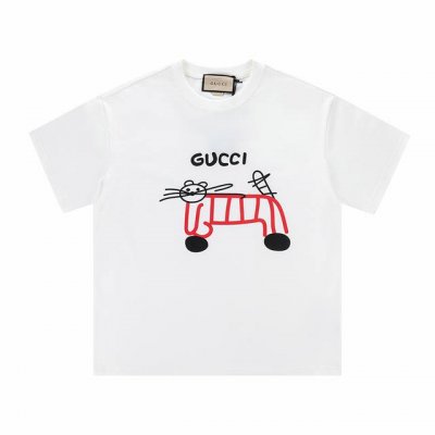 款号 ： ，70 Gucci新品！ 无感印花 高克重短袖 选用客供定制针织100%纯棉面打造,面料手感细腻，厚实有质感的纯棉布 高密度的机织工艺，如棉絮般柔紧致