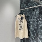 weeken*Max Mar 25夏季新款 背心裙 以伊斯兰星月几何图形为灵感结合高品质的棉麻混纺质地，舒适透气夏日穿搭首选浓厚的度假氛围，五一出游的战裙不愁啦